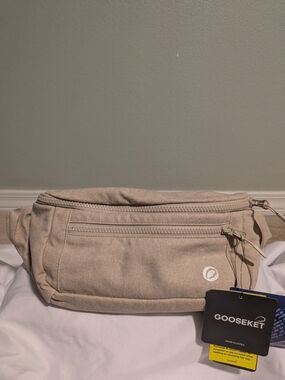 Gooseket Beige Crossbody Fanny Pack — Casual Everyday Carry